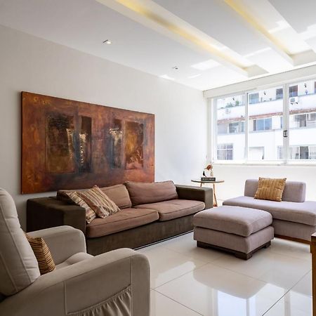 Pineapples SL1001 - Luxuoso apartamento à uma quadra da praia de Copacabana Rio de Janeiro Exterior foto